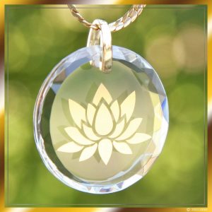 Goldenes Lotus-Medaillon